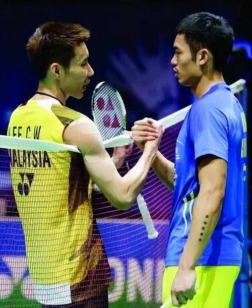 印尼羽毛球队强势丹麦羽毛球队，李宗伟三分雨点燃全场