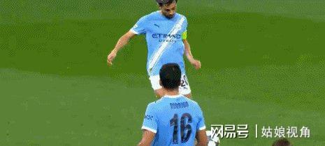 曼城险胜法国，德容打破历史纪录