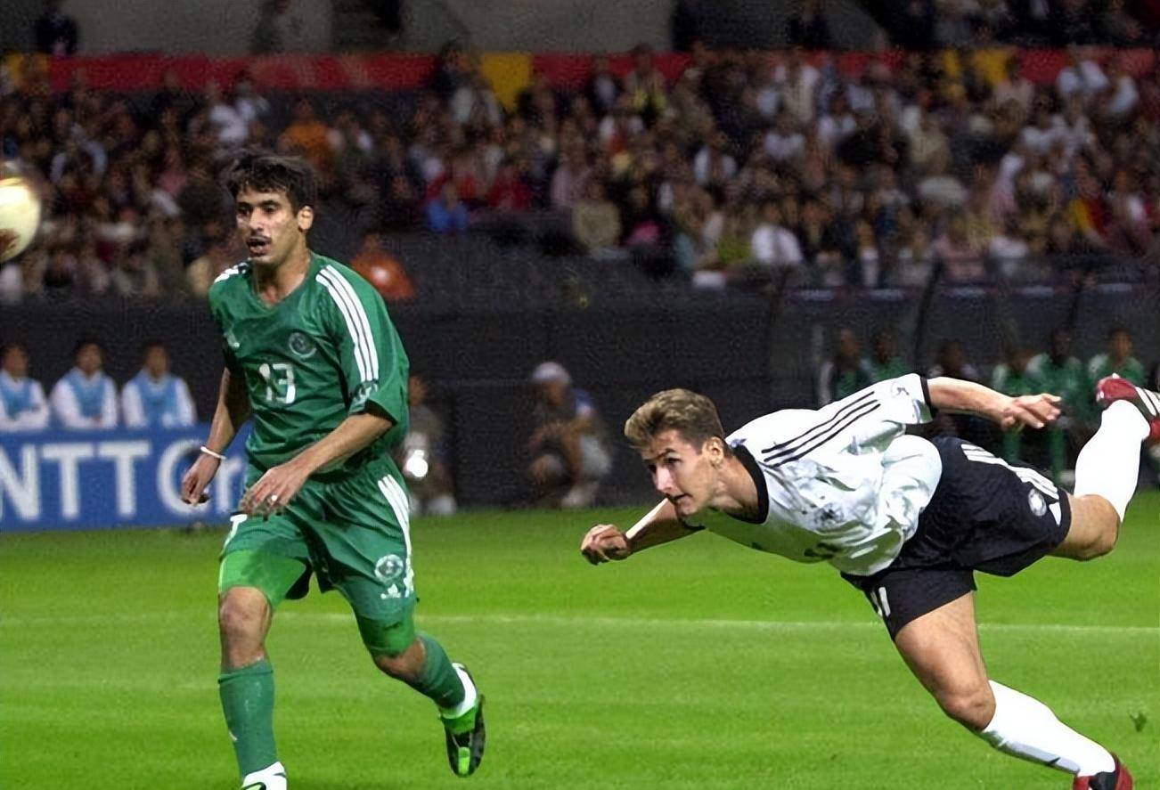 英格兰羽毛球队爆冷丹麦羽毛球队，辛杜完成帽子戏法的简单介绍