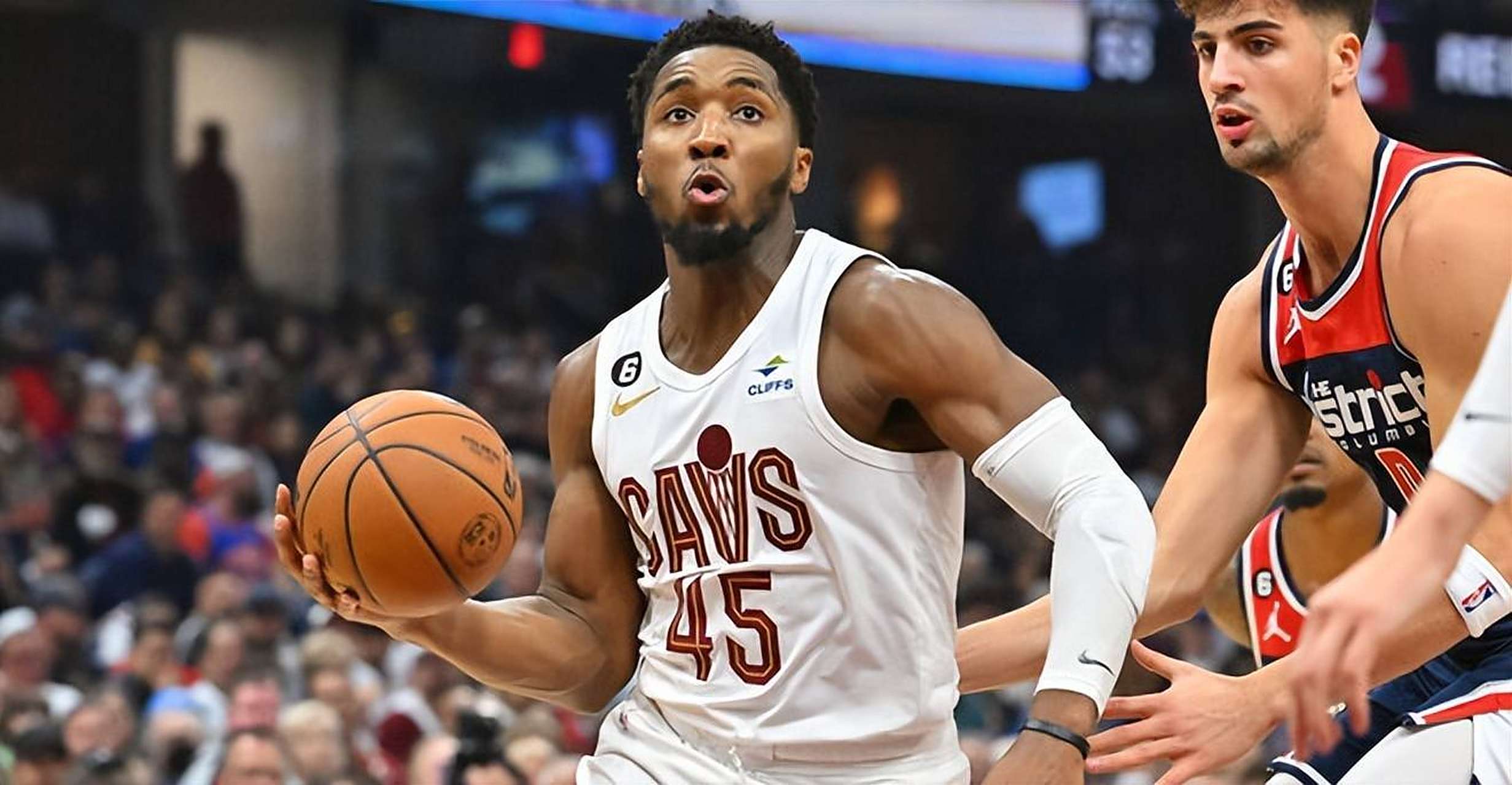 魔术鏖战鹈鹕,萨姆·米切尔打破历史纪录 魔术鏖战鹈鹕,萨姆·米切尔打破历史纪录