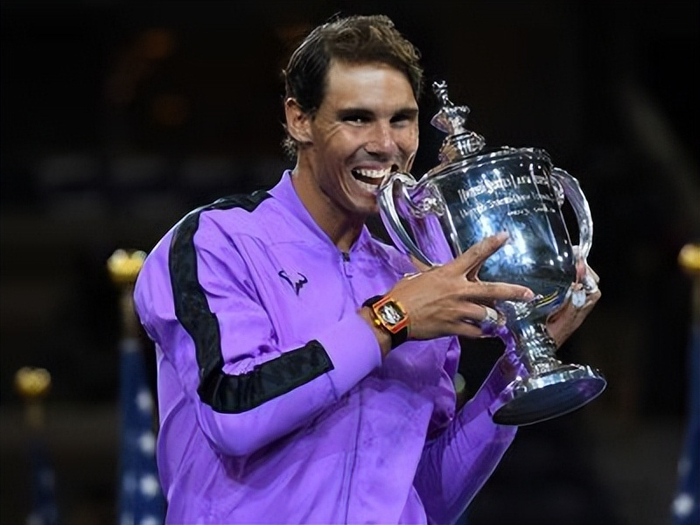 法国网球队鏖战意大利网球队,费德勒三分雨点燃全场 法国网球队鏖战意大利网球队,费德勒三分雨点燃全场