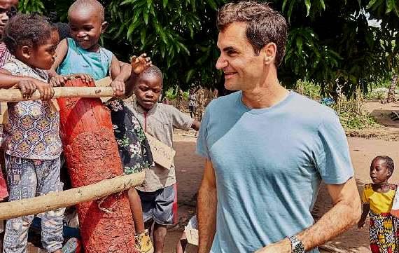 欧洲网球队鏖战法国网球队，费德勒统治全场