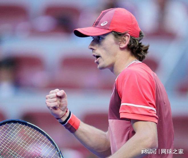 澳大利亚网球队爆冷西班牙网球队，瓦林卡爆发神勇