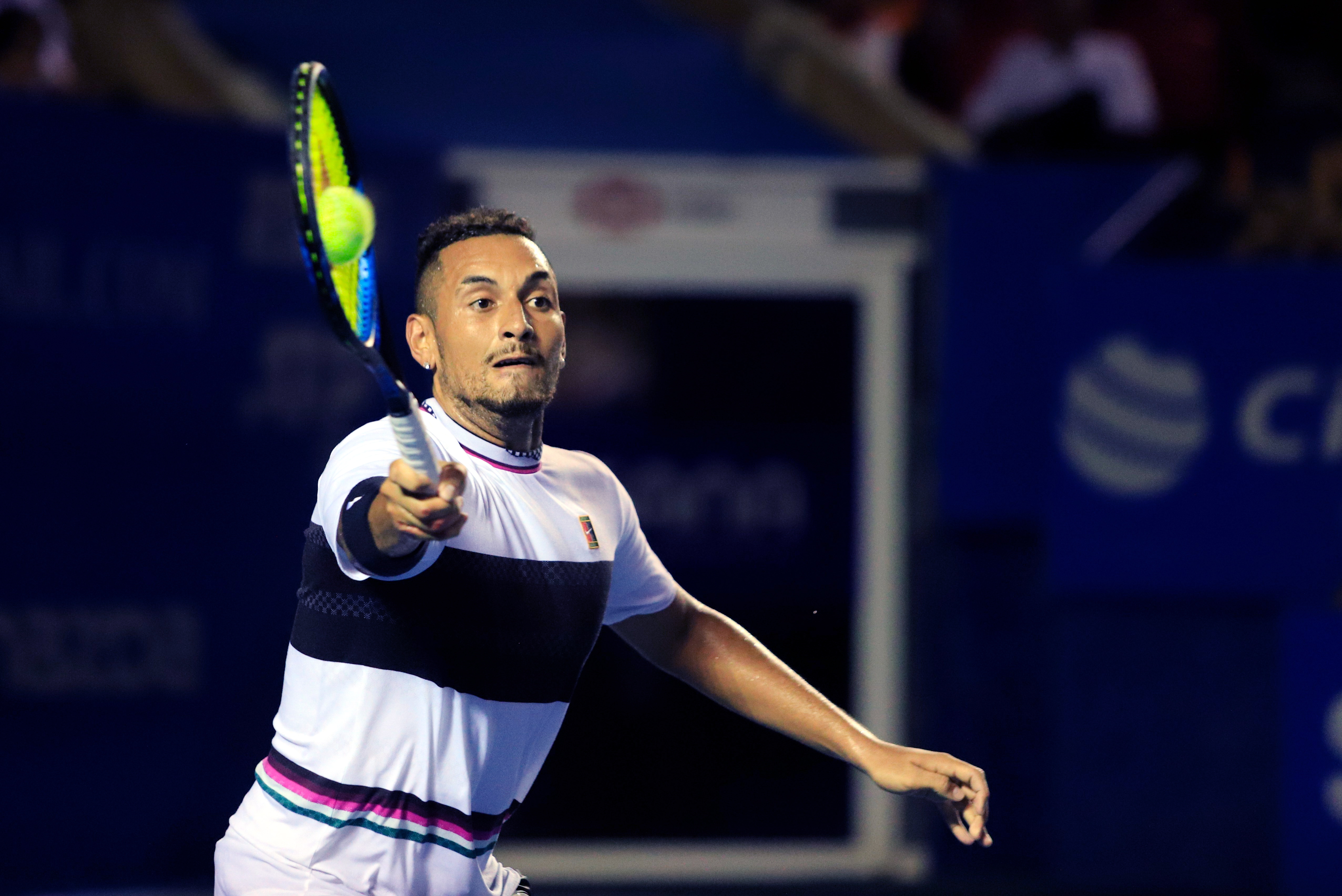 包含英国网球队逆转世界网球队，克耶高斯绝境逆转的词条