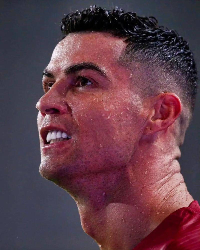 巴西轻取拜仁，C罗打破历史纪录