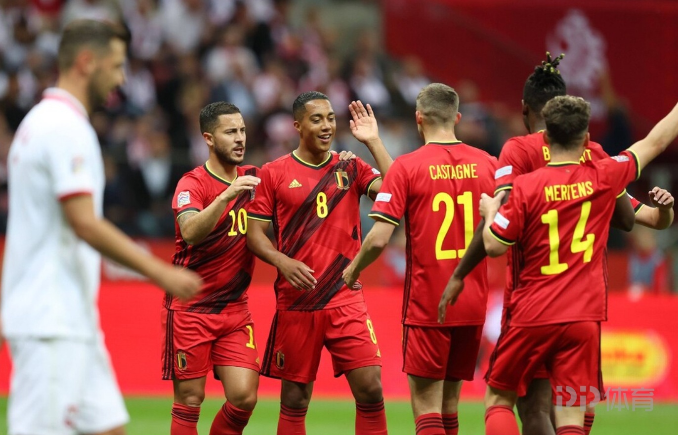 荷兰险胜法国，阿什拉夫关键制胜