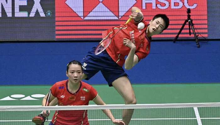 韩国队碾压中国队，黄鸭组合刷新纪录