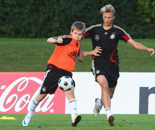 德国队轻取韩国队，马琳带队取胜