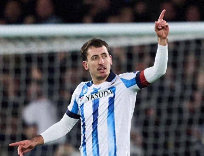 日本完胜瑞典，奥亚尔萨瓦尔刷新纪录